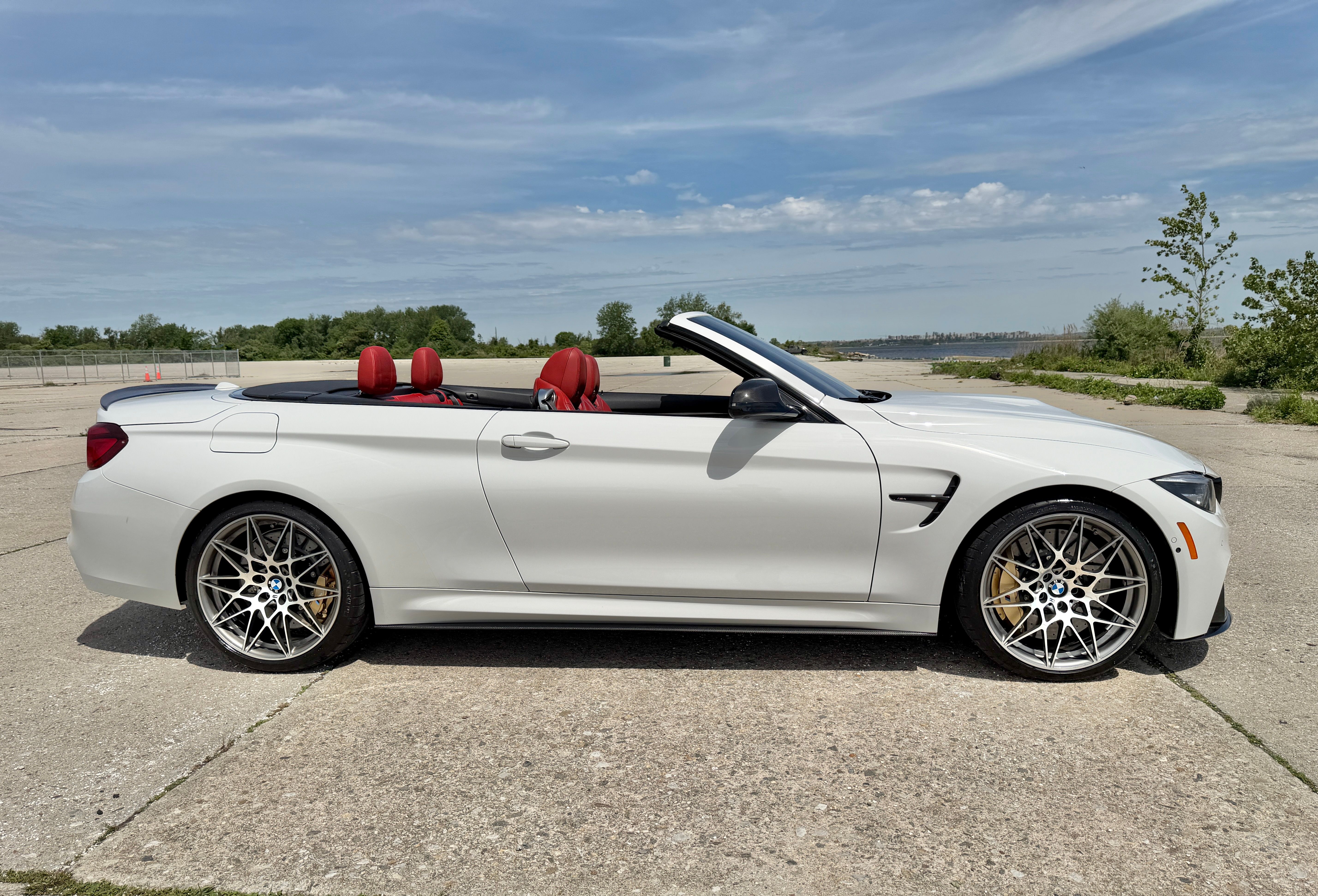 Used 2020 BMW M4 Convertible w/ Competition Package RWD image 5