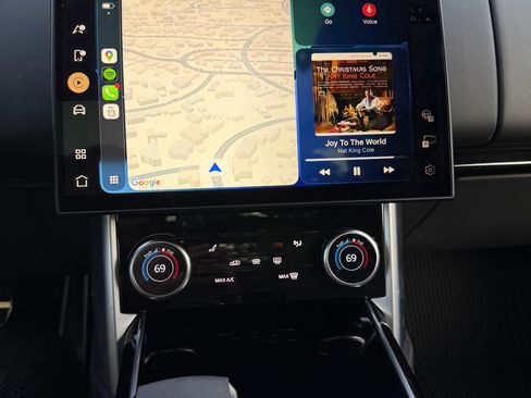 Used 2023 Land Rover Range Rover SE image 23