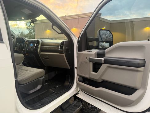 Used 2017 Ford F250 XLT image 12