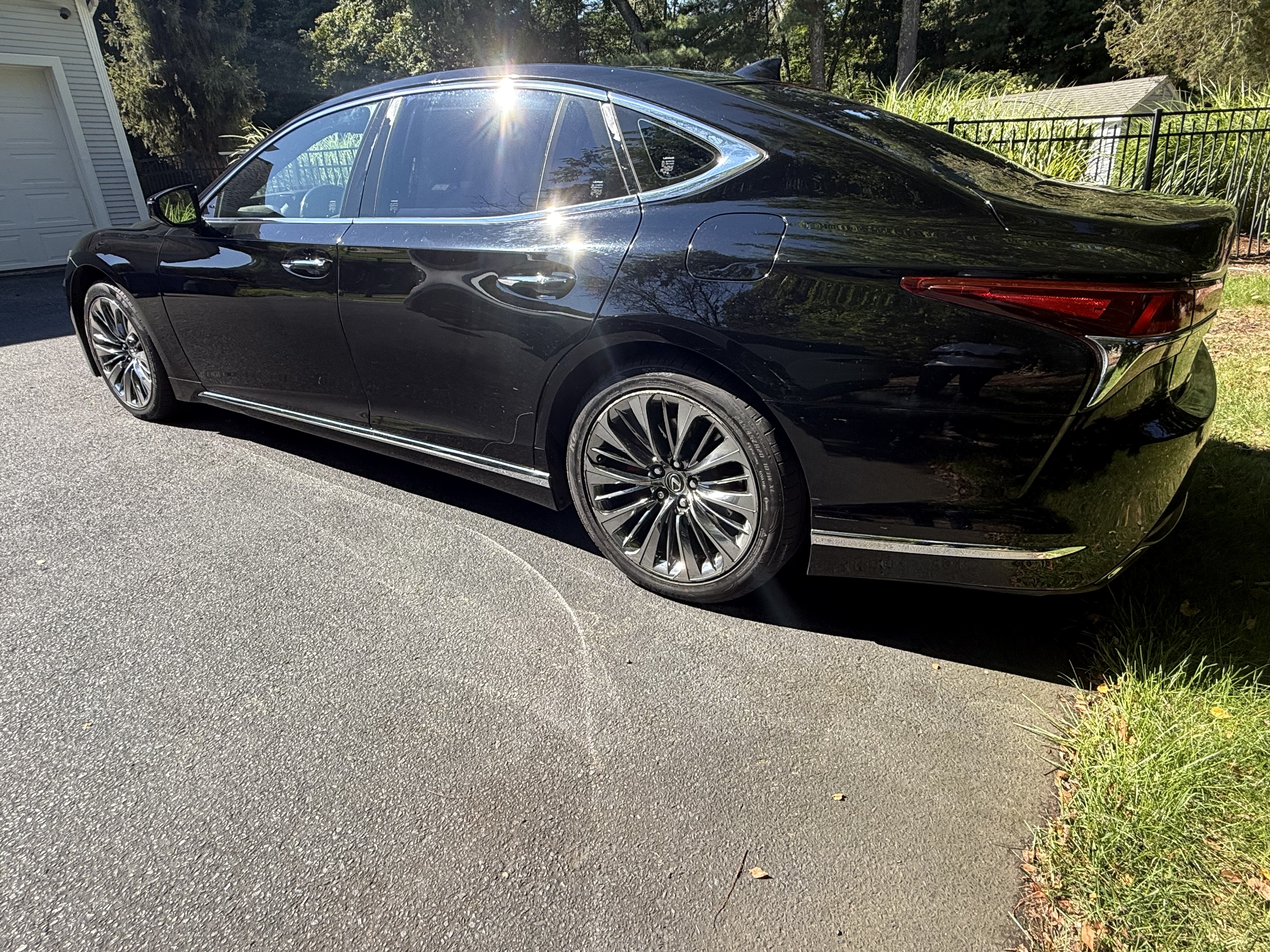 Used 2018 Lexus LS 500 AWD w/ Luxury Package image 8
