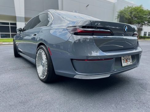 Used 2024 BMW i7 eDrive50 w/ M Sport Package RWD image 5