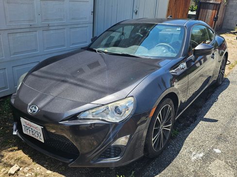 Used 2016 Scion FR-S RWD image 5