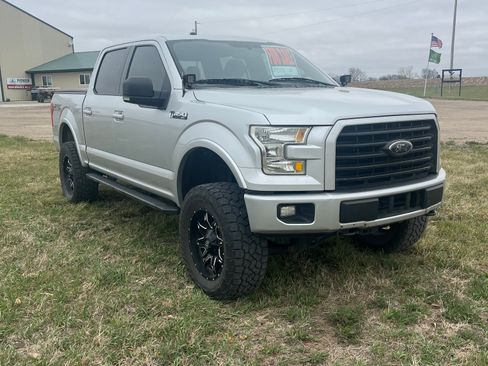 Used 2016 Ford F150 XLT w/ Equipment Group 302A Luxury image 4