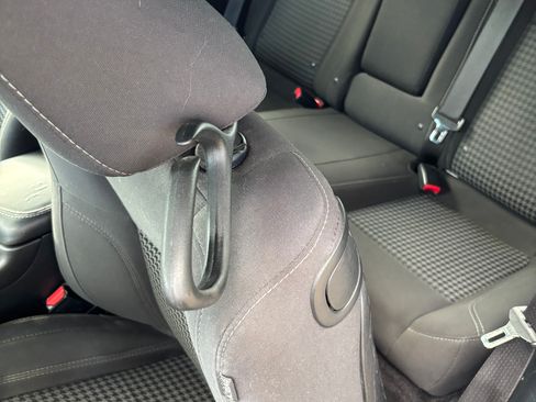 Used 2018 Dodge Challenger SXT image 14