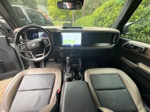 Used 2022 Ford Bronco Wildtrak AWD/4WD image 9
