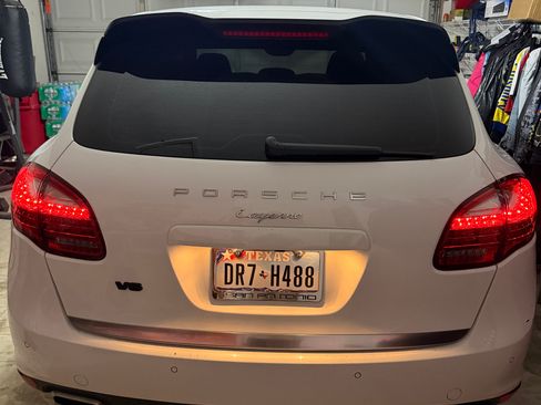 Used 2012 Porsche Cayenne AWD/4WD image 5