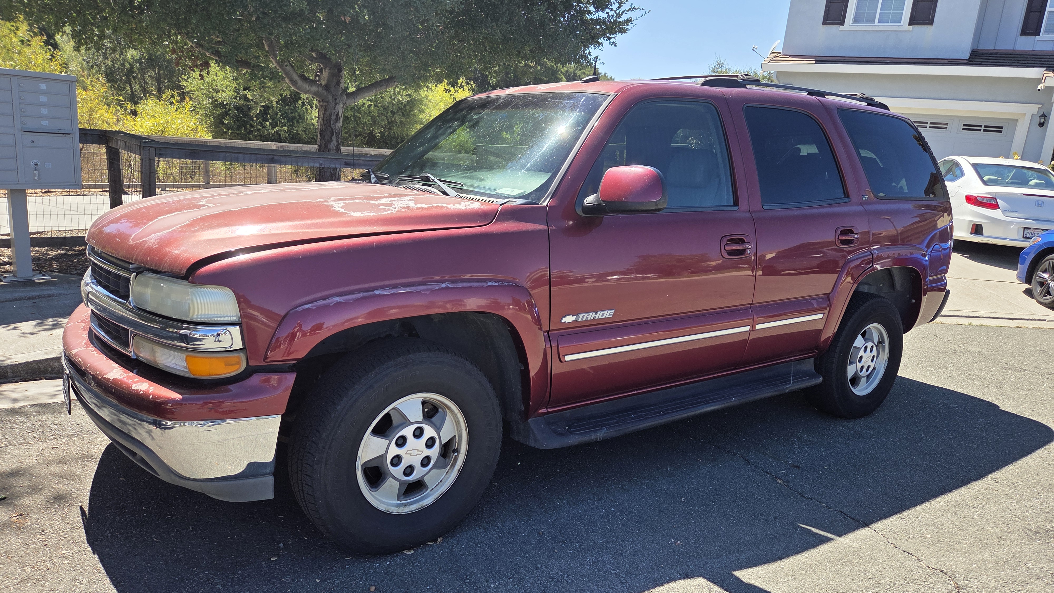 Used 2003 Chevrolet Tahoe LT RWD image 1