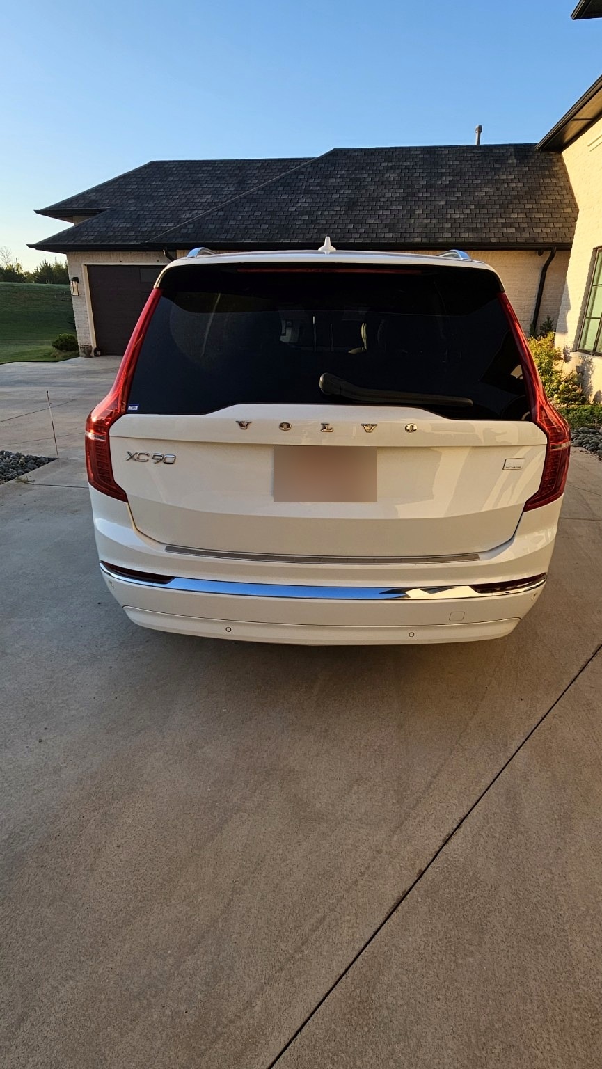 Used 2023 Volvo XC90 T8 Ultimate AWD/4WD image 9