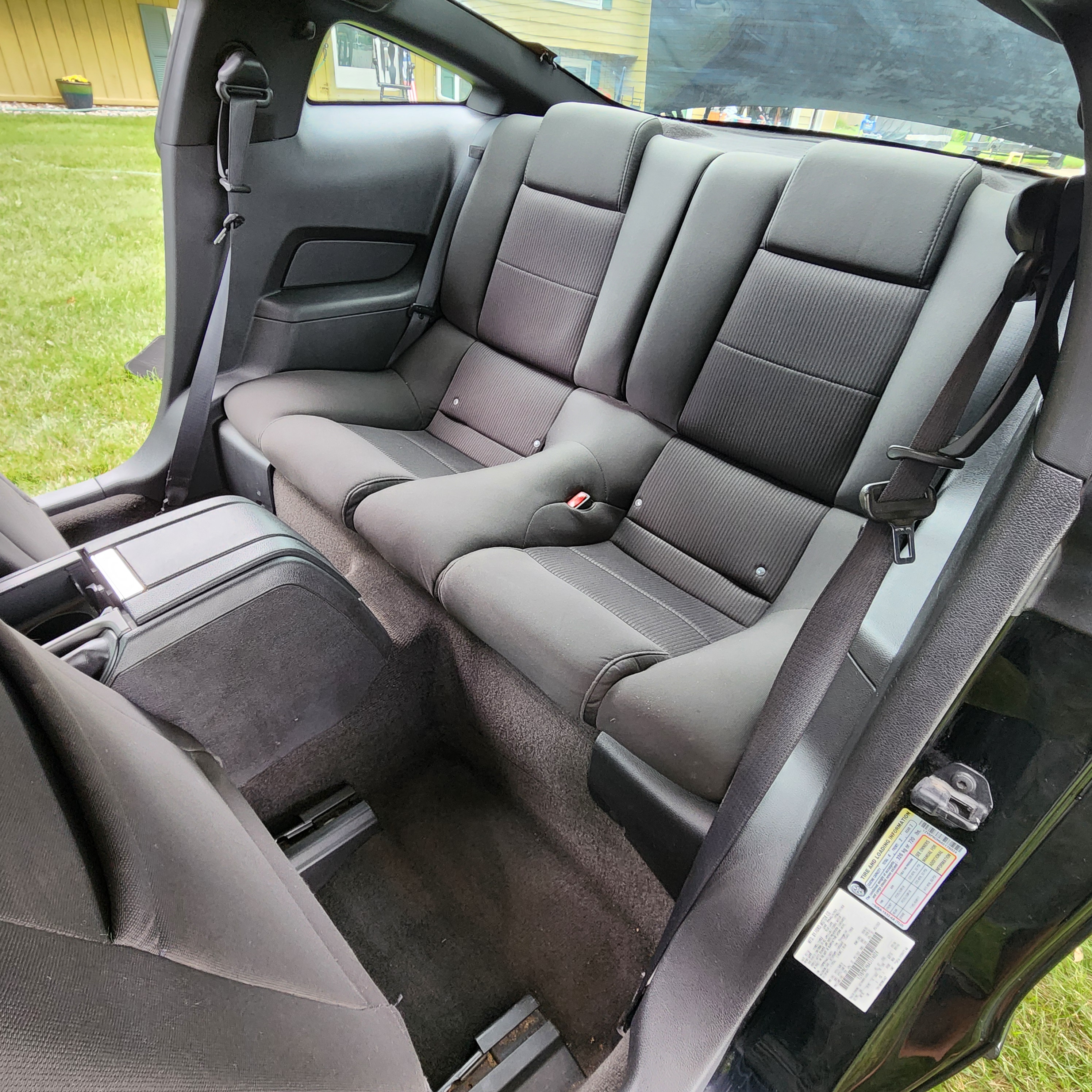 Used 2010 Ford Mustang GT RWD image 17