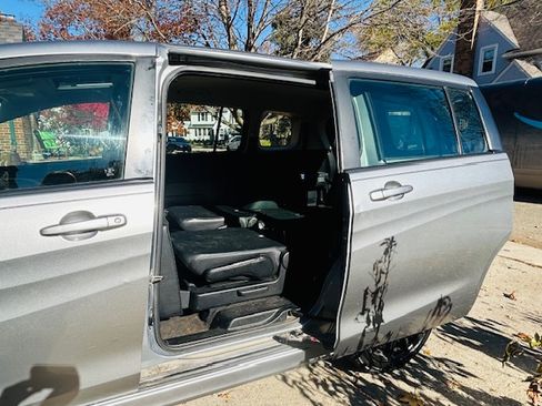 Used 2013 MAZDA MAZDA5 Grand Touring image 6