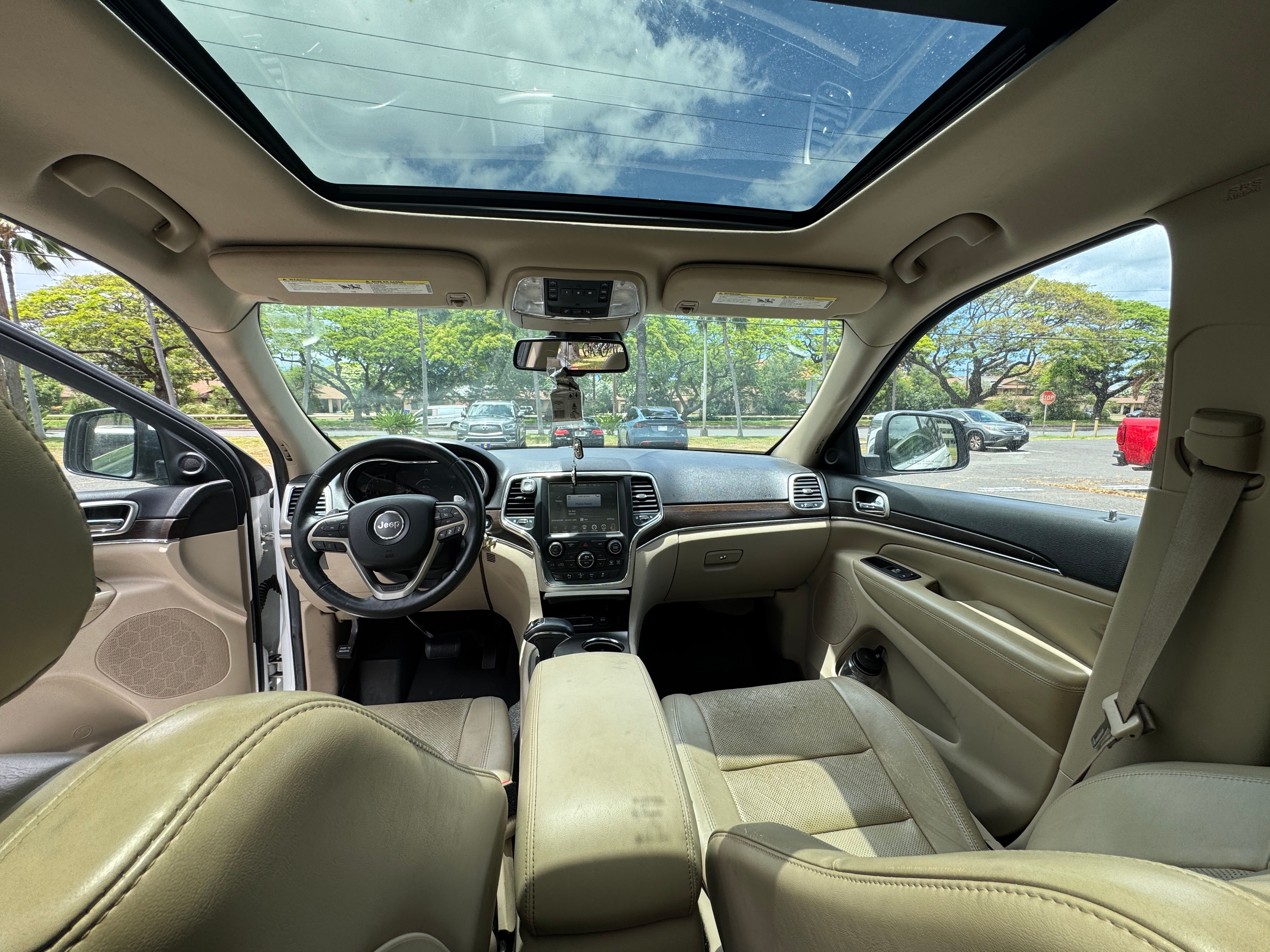 Used 2014 Jeep Grand Cherokee Limited w/ Luxury Group II RWD image 11