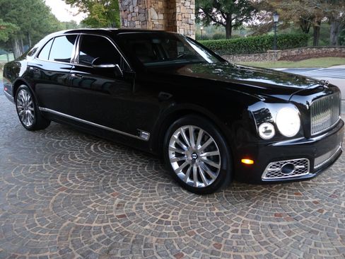 Used 2017 Bentley Mulsanne Sedan 4D image 4