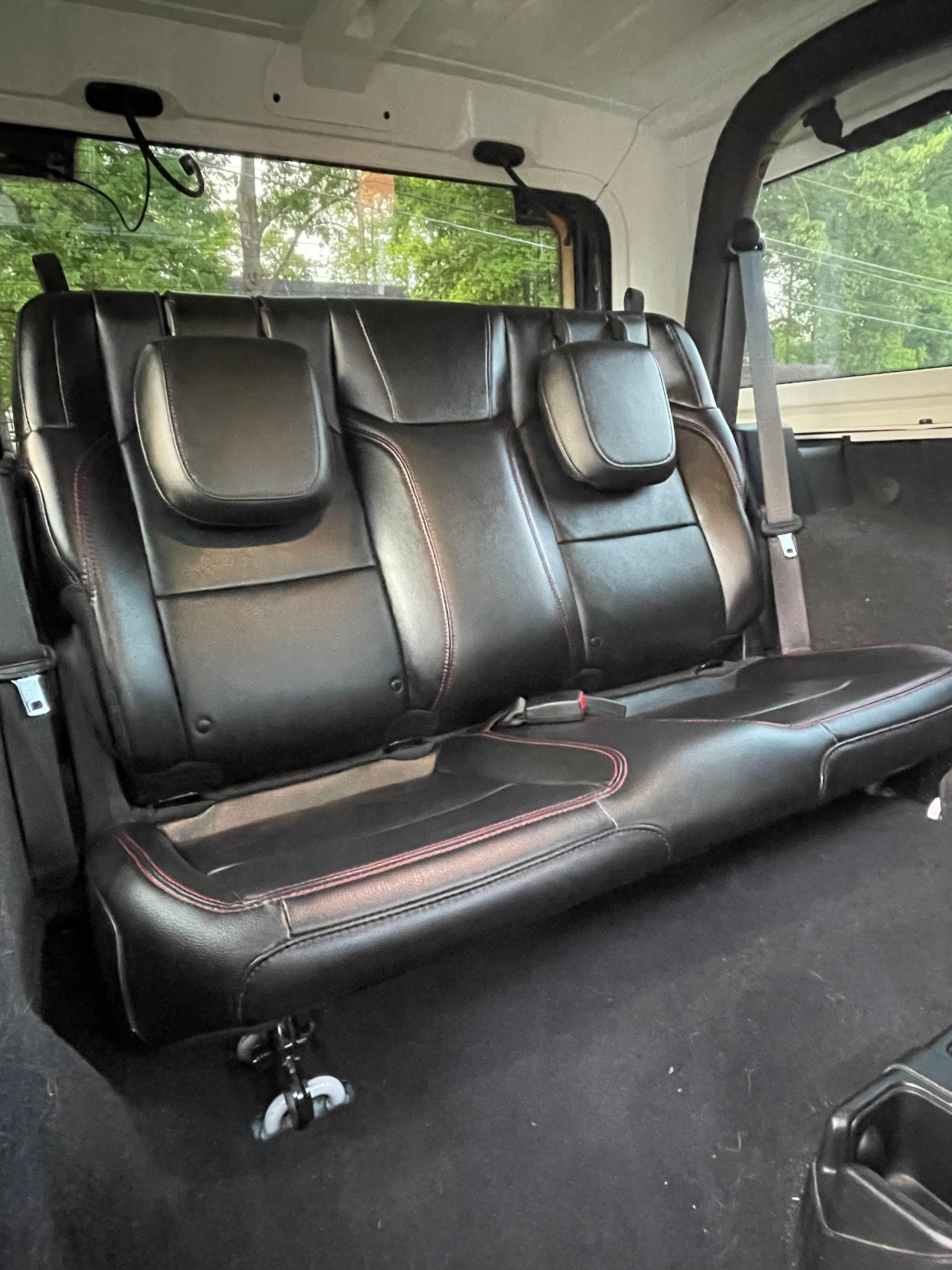 Used 2023 Jeep Wrangler Rubicon w/ Cold Weather Group AWD/4WD image 17
