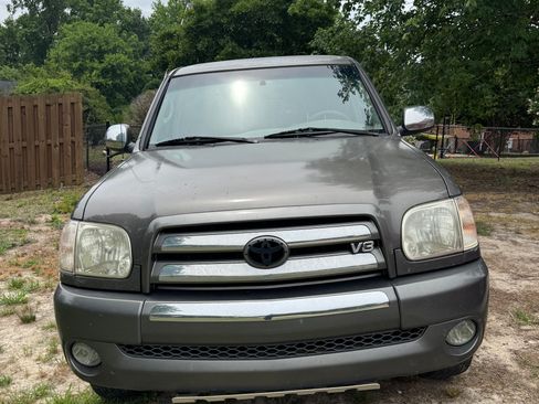Used 2005 Toyota Tundra SR5 AWD/4WD image 2