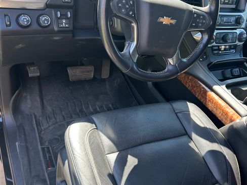 Used 2020 Chevrolet Tahoe Premier AWD/4WD image 12