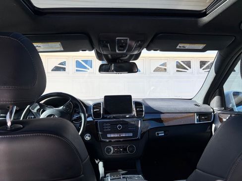 Used 2018 Mercedes-Benz GLE 350 4MATIC image 9