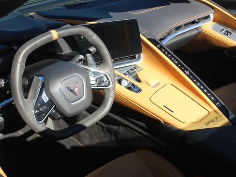 Used 2023 Chevrolet Corvette Stingray Preferred Conv w/ Z51 Performance Package image 12