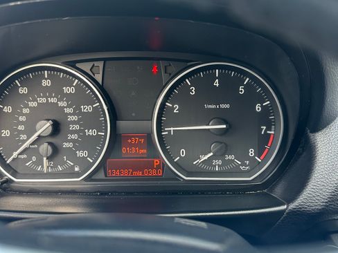 Used 2010 BMW 135i Convertible image 8