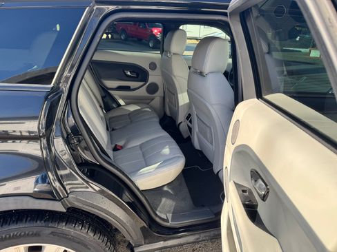 Used 2015 Land Rover Range Rover Evoque Prestige image 18