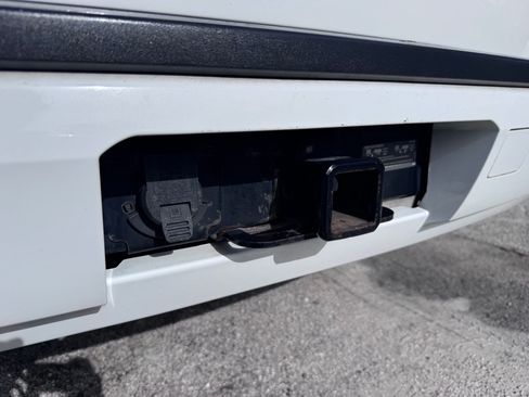 Used 2015 Chevrolet Suburban LT RWD image 20