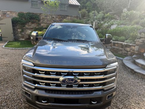 Used 2024 Ford F250 Platinum AWD/4WD image 6