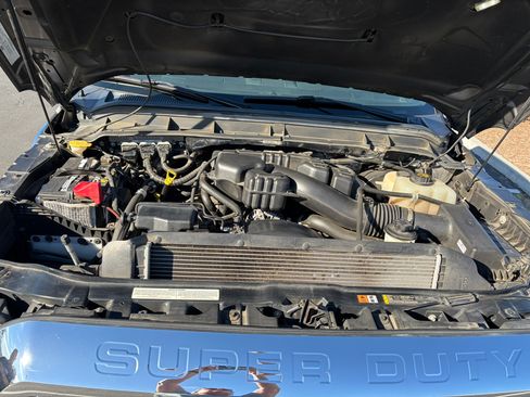 Used 2015 Ford F250 Lariat image 18