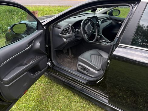 Used 2024 Toyota Camry SE AWD/4WD image 6