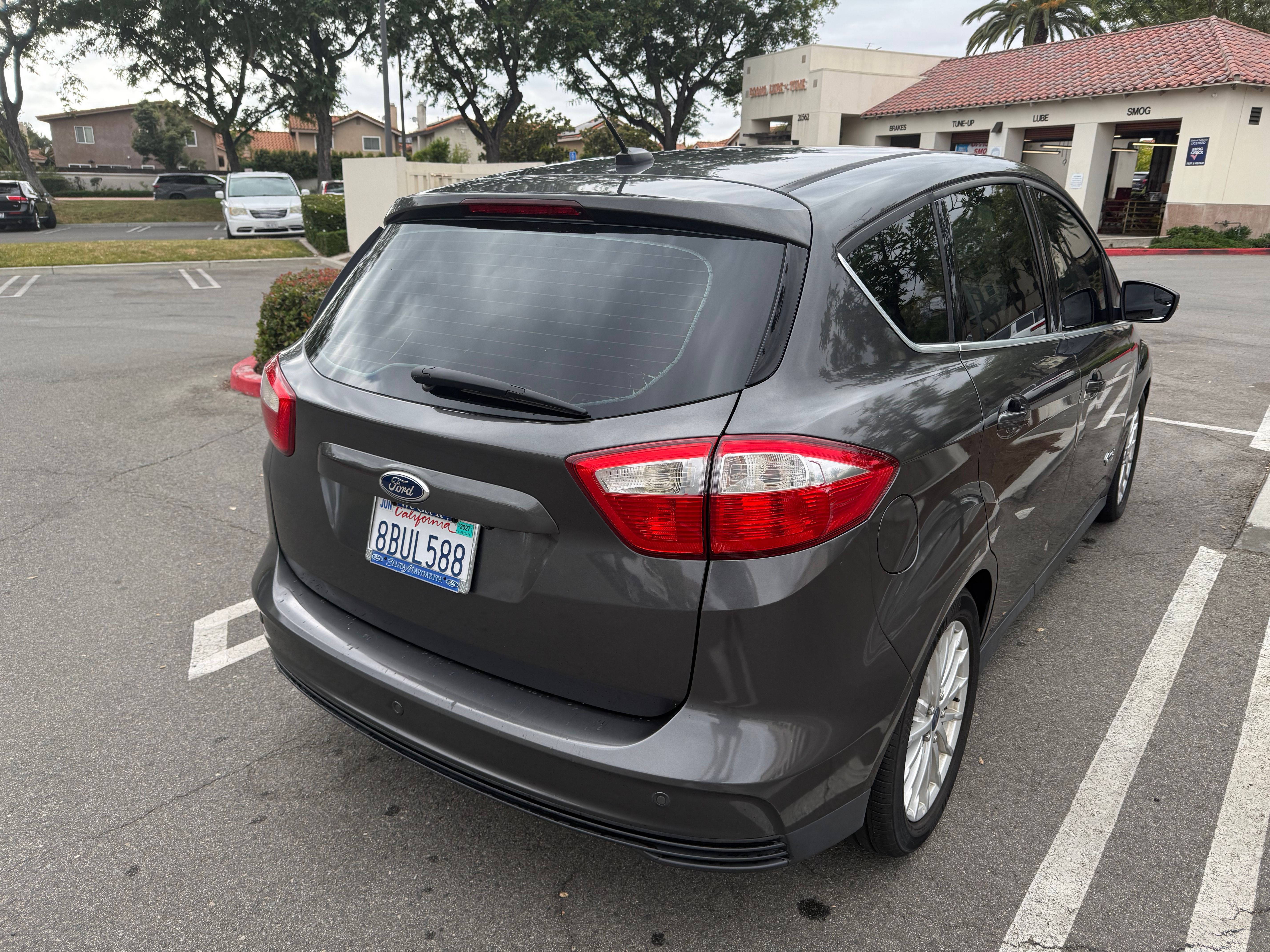 Used 2015 Ford C-MAX Energi SEL w/ Equipment Group 303A FWD image 6