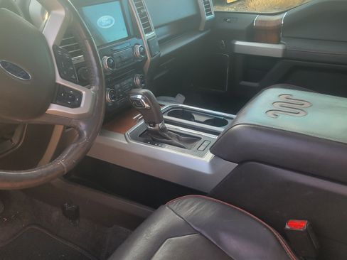Used 2016 Ford F150 King Ranch w/ Equipment Group 601A Luxury AWD/4WD image 8