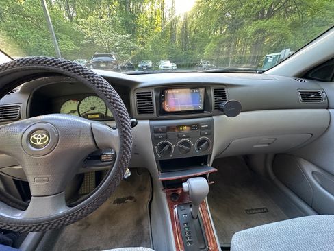 Used 2004 Toyota Corolla CE image 11
