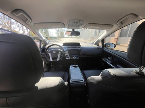 Used 2015 Toyota Prius V Four image 12