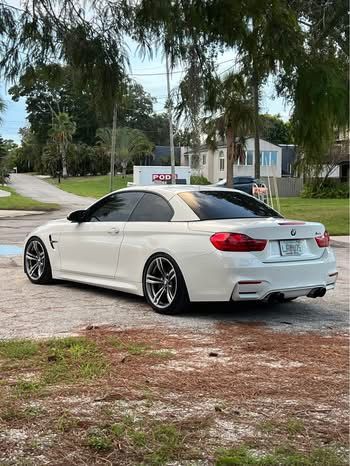 Used 2016 BMW M4 Convertible RWD image 14