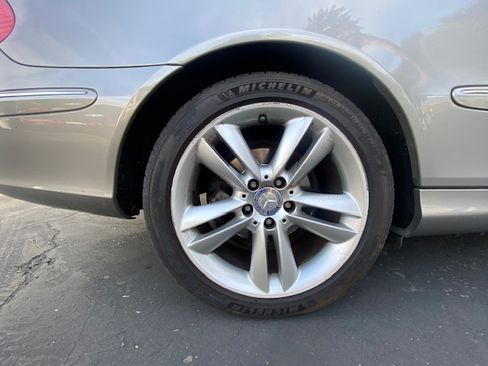 Used 2008 Mercedes-Benz CLK 350 Coupe image 27