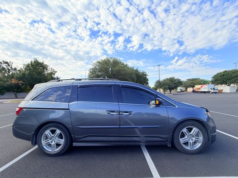 Used 2012 Honda Odyssey Touring image 10