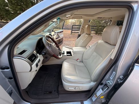 Used 2013 Lexus GX 460 460 Sport Utility 4D image 8