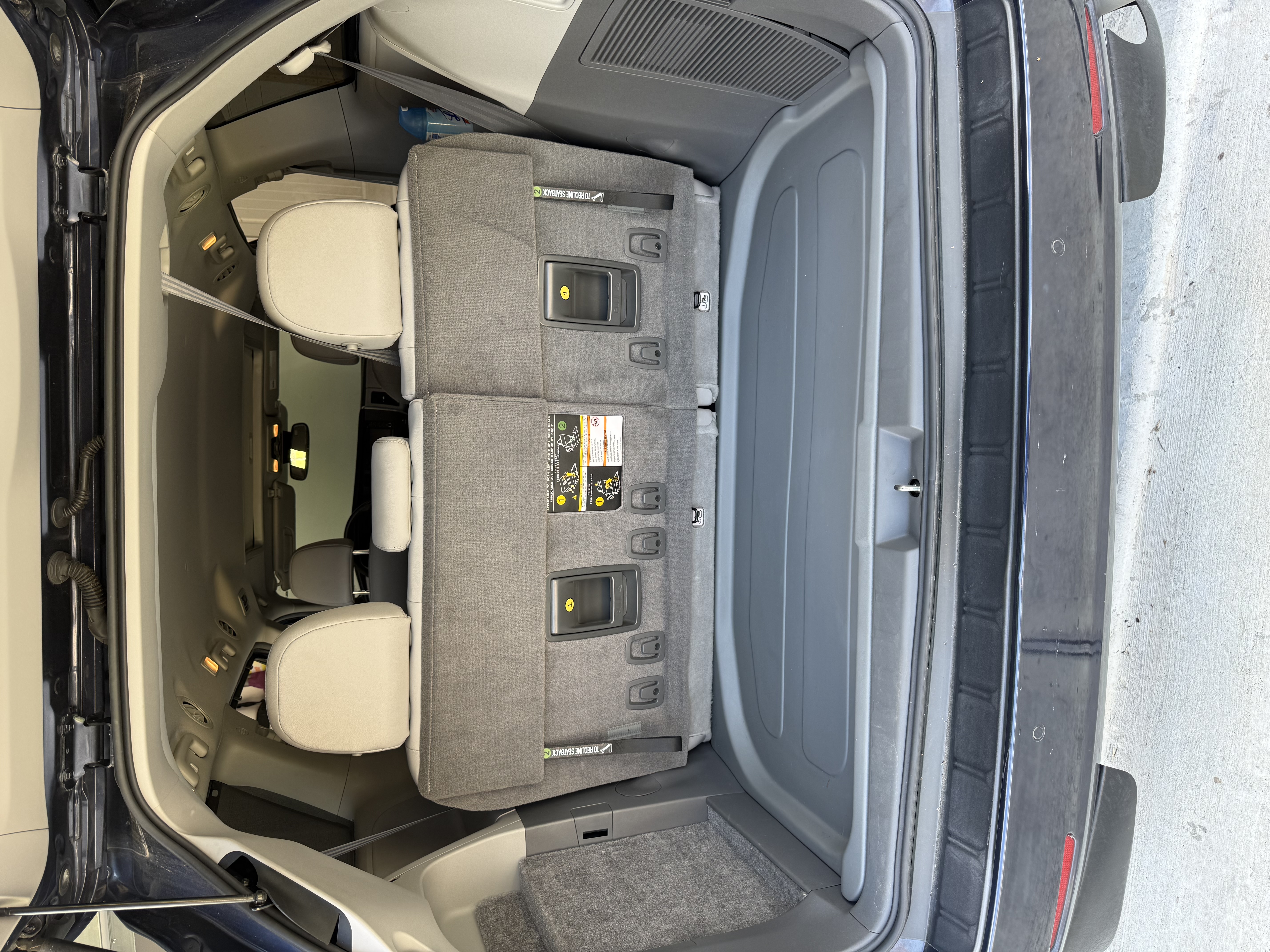 Used 2018 Toyota Sienna XLE w/ XLE Navigation Package FWD image 16
