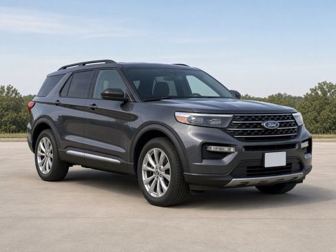 Used 2020 Ford Explorer XLT w/ Equipment Group 202A RWD image 1