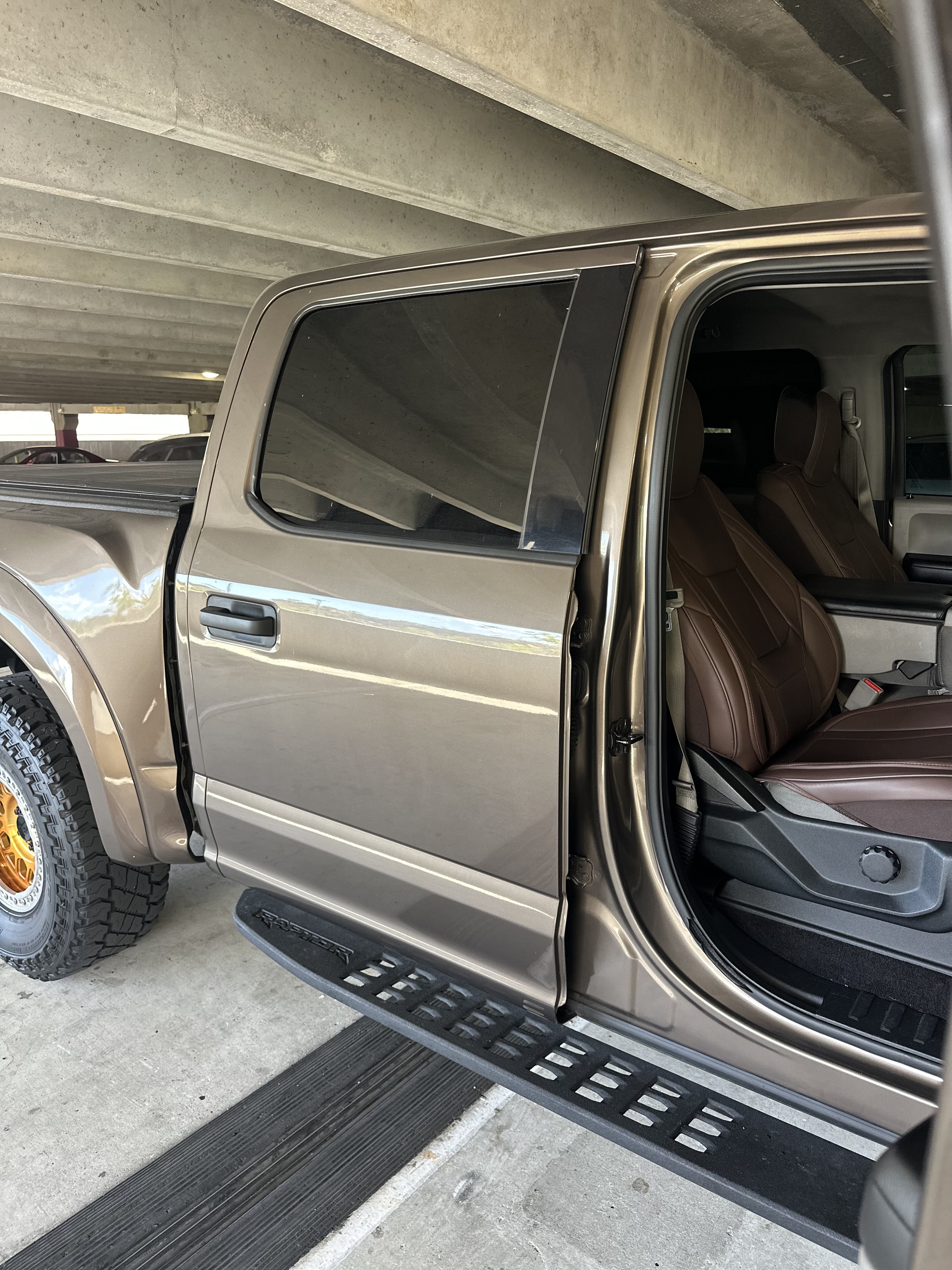 Used 2015 Ford F150 XLT w/ Equipment Group 301A Mid AWD/4WD image 11