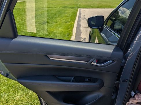 Used 2022 MAZDA CX-5 Carbon Edition image 4