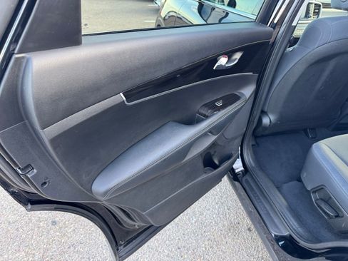 Used 2019 Kia Sorento L FWD image 24