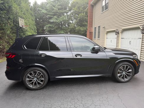 Used 2022 BMW X5 xDrive40i w/ M Sport Package AWD/4WD image 5