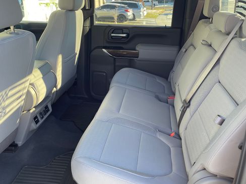 Used 2022 GMC Sierra 3500 SLE w/ SLE Value Package image 11