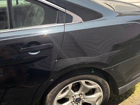 Used 2012 Ford Taurus SEL FWD image 2