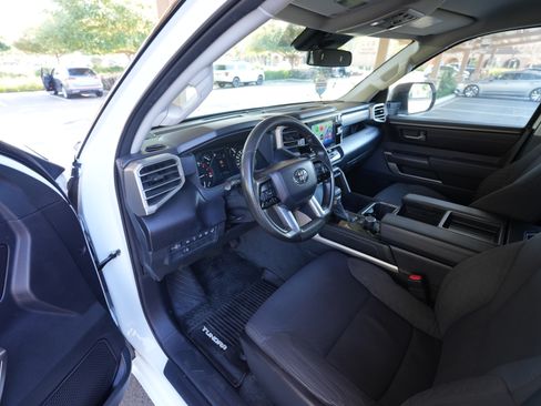 Used 2022 Toyota Tundra SR5 w/ SR5 Convenience Package image 13