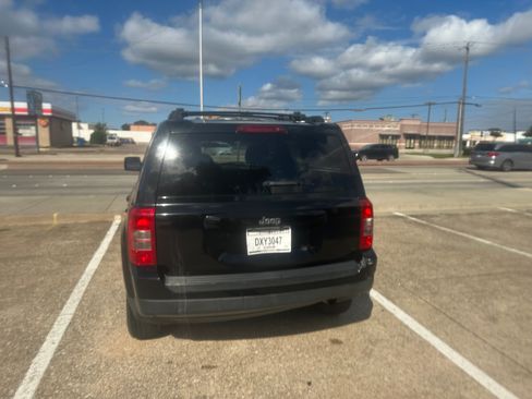 Used 2014 Jeep Patriot Sport w/ Power Value Group image 5