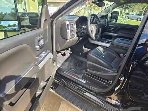 Used 2018 Chevrolet Silverado 2500 LTZ w/ Duramax Plus Package image 8