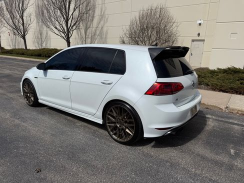 Used 2016 Volkswagen Golf R 4-Door AWD/4WD image 4
