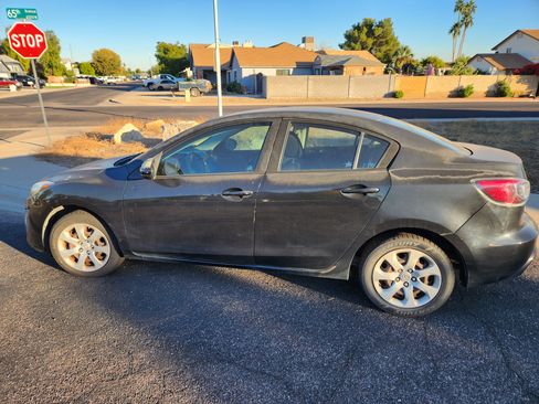 Used 2010 MAZDA MAZDA3 i Sport image 2
