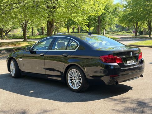 Used 2013 BMW 535i xDrive Sedan AWD/4WD image 9