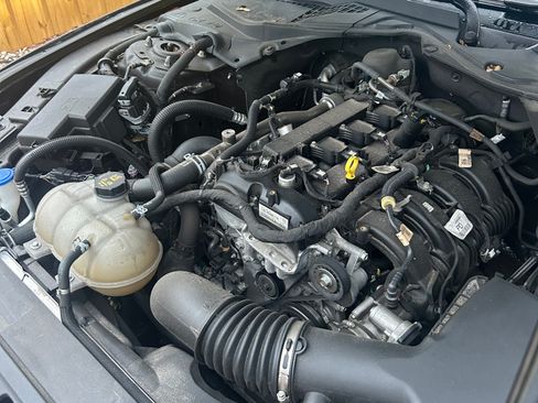 Used 2022 Ford Mustang Premium image 8